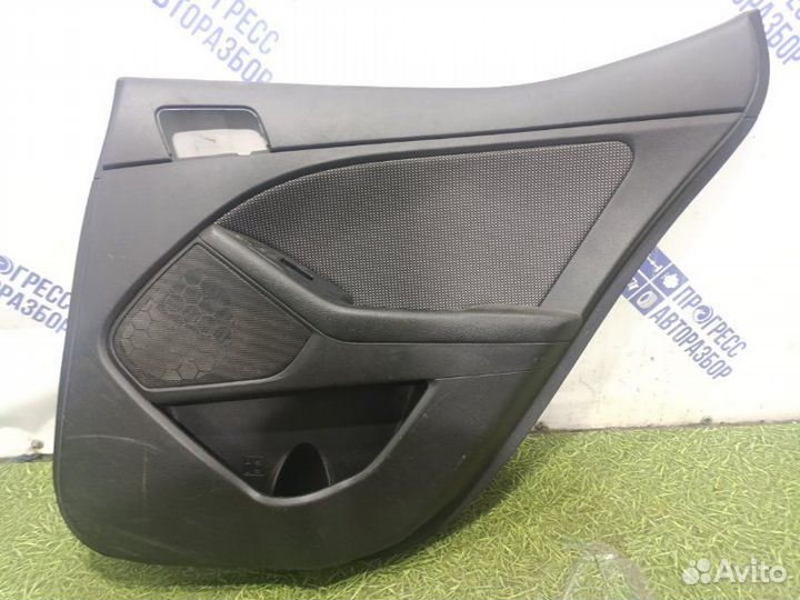 Дверная карта задняя правая Kia Optima седан 2.0