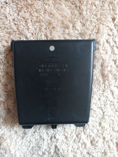 Вставка лоток в подлокотник Ford focus 3