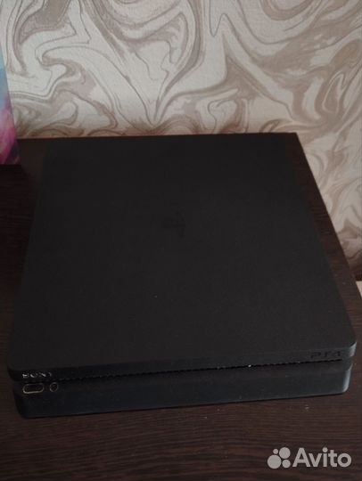 Sony PS4 slim