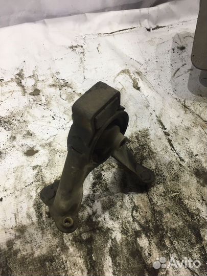 Опора кпп BYD F3