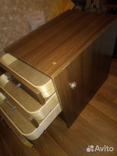 Тумба с ящиками