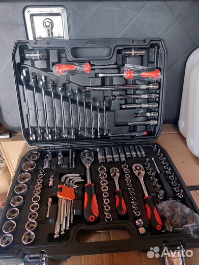 Набор инструментов 121 предмет