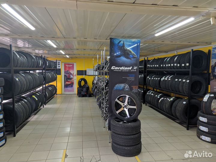 Yokohama Advan Sport V105S 235/55 R17