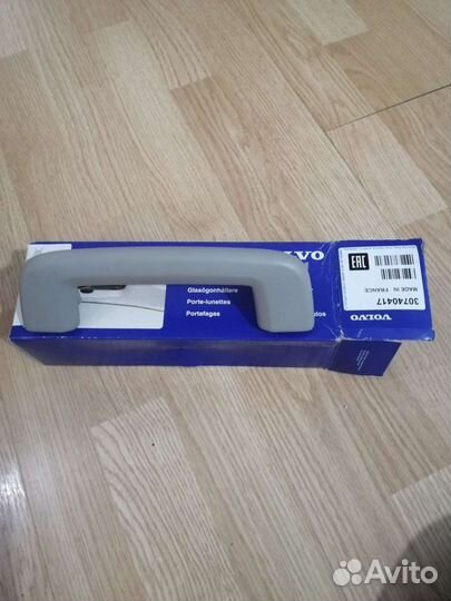 Ручка потолка volvo s40 v50 водительская