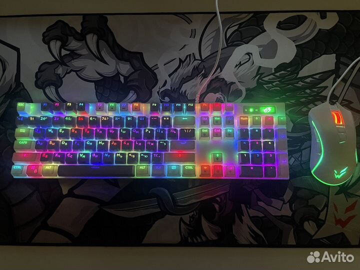 Механическая клавиатура и мышка с подсветкой