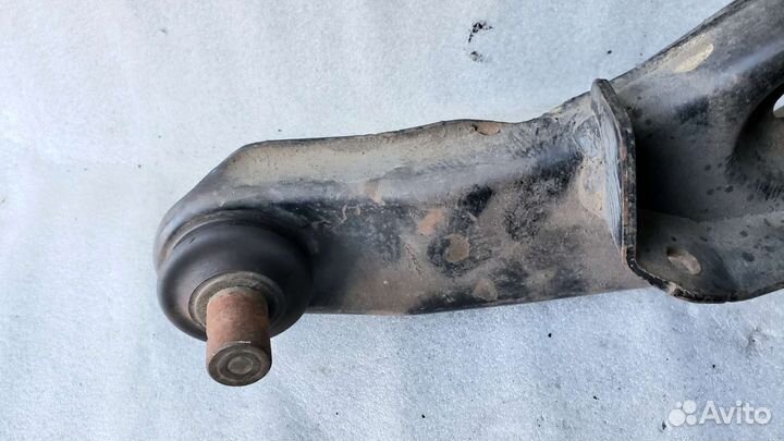 Рычаг правый Mitsubishi Outlander CU