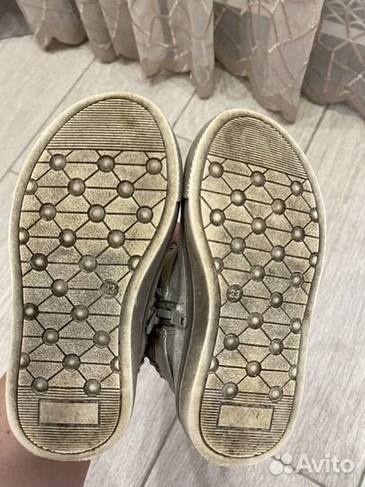 Ботинки для девочки 23