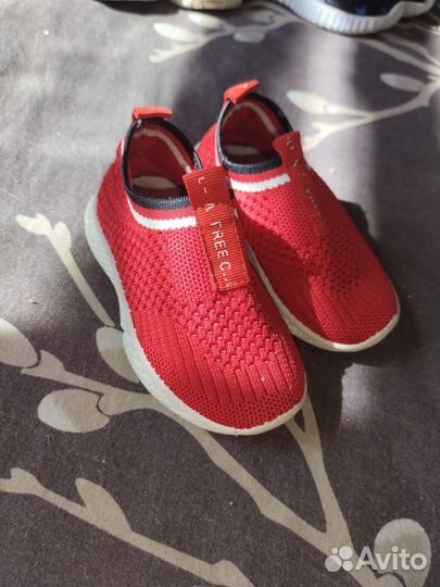 Кроссовки для девочки