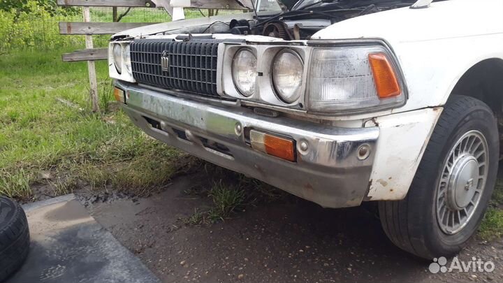 Бампер передний хром toyota crown ls136