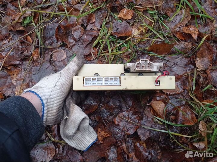 Регулятор печки Мазда 323 дорестайлинг