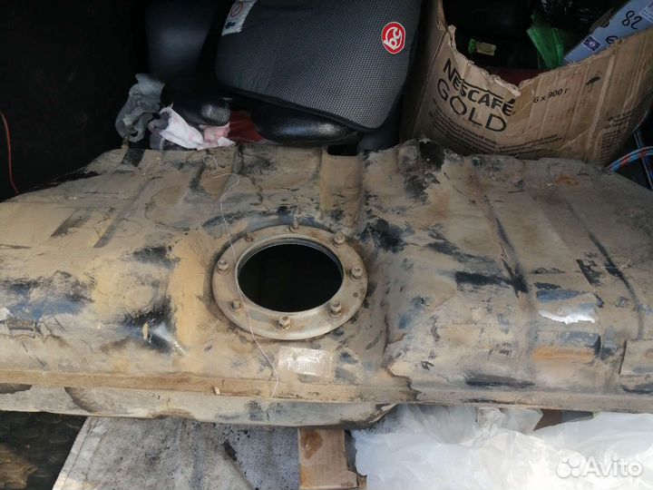 Топливный бак на priora