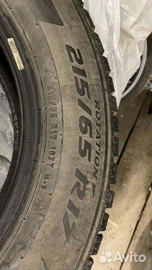 Pirelli Ice Zero 215/65 R17