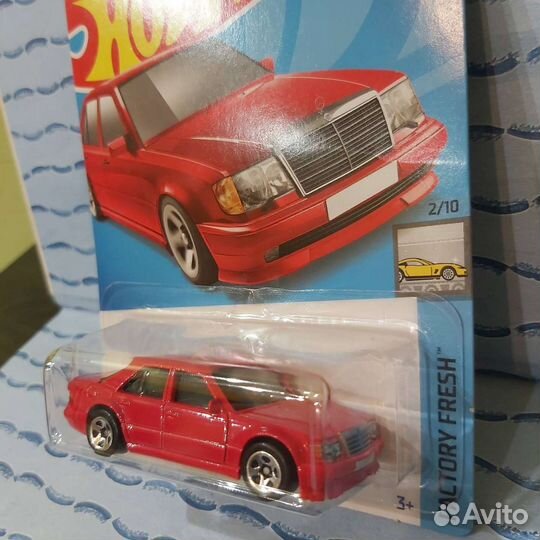 Hot wheels mercedes-benz 500 e