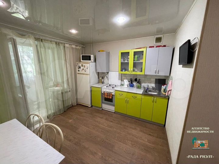 2-к. квартира, 53 м², 1/9 эт.