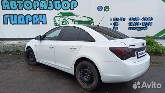 Кронштейн генератора Chevrolet Cruze 96852142