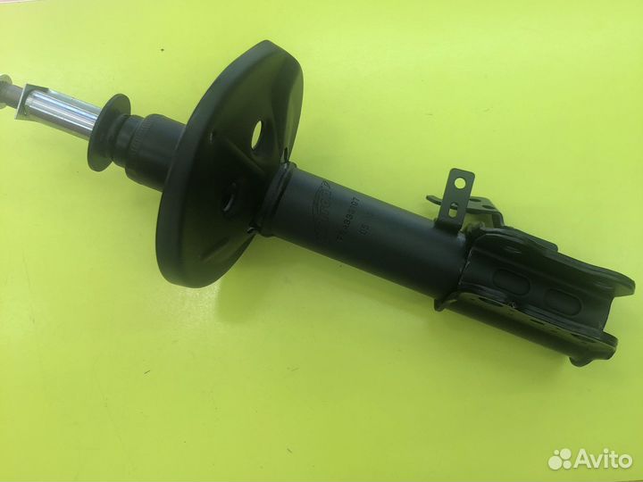 Стойка амортизатора газовая Carina E PSA333197