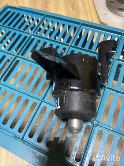 Подушка двс mazda 6 gh