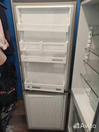 Холодильник Liebherr CUef 3515