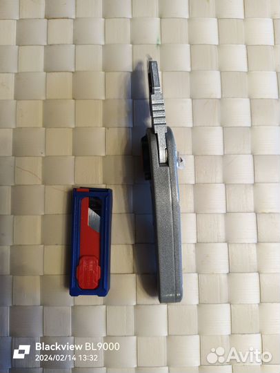 Продаю ножи профессиональные строительные