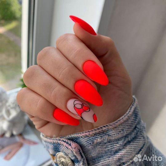 Наращивание ногтей гелем