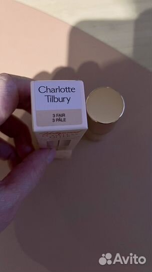 Сияющий фильтр Charlotte Tilbury hollywood