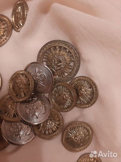 Пуговицы с изображением льва