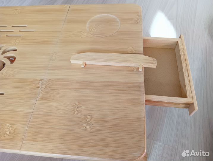 Столик для ноутбука в кровать с вентилятором