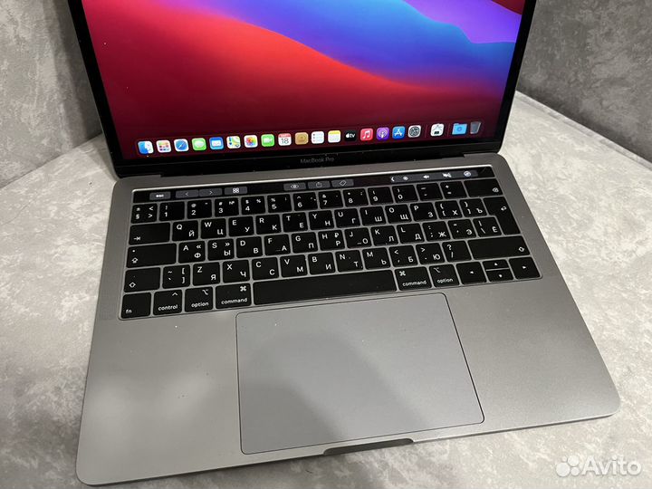 MacBook Pro 13 2019 (core i7 / 16гб / 512гб)