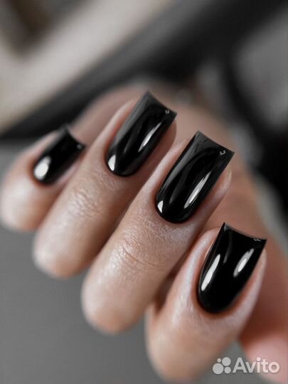 Маникюр с покрытием гель-лак, укрепление гелем