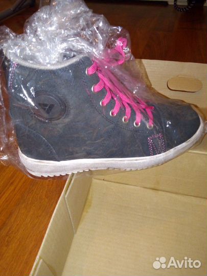 Новые мотоботинки Modeka Rosica размер 39