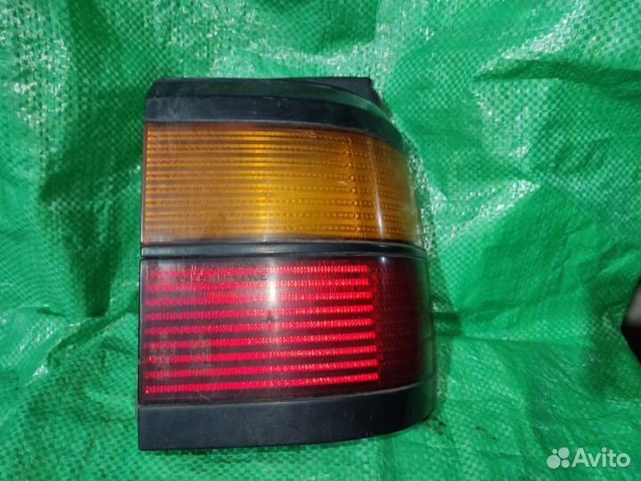 Фонарь задний правый Volkswagen Passat B3