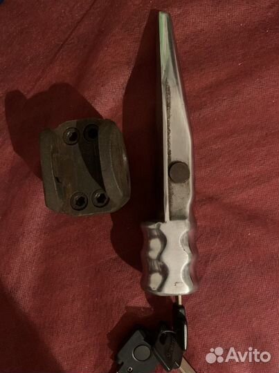 Блокиратор рулевого вала