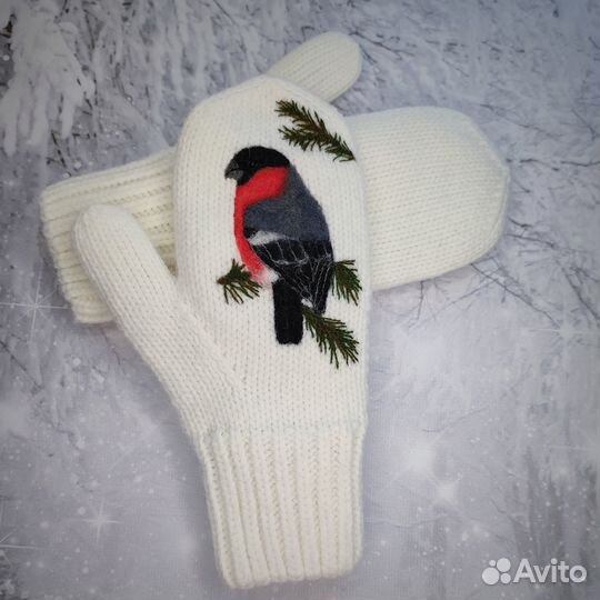 Варежки женские с снегирями