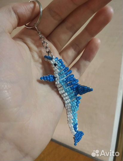 Украшения, аксессуары и фигурки из бисера