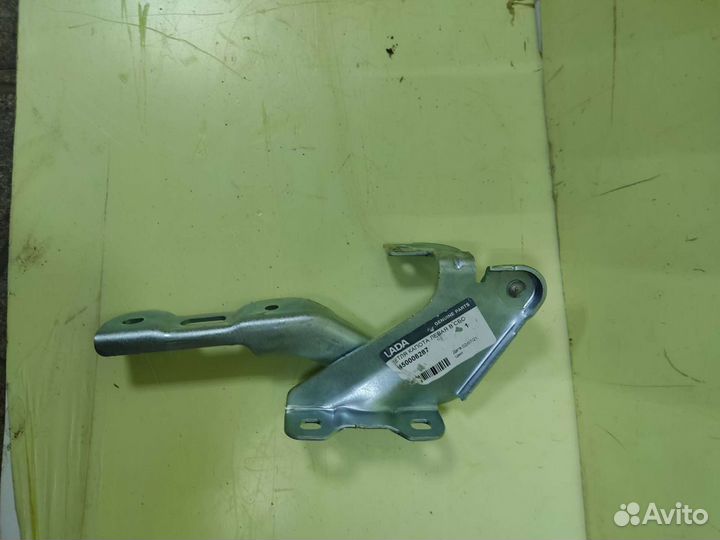 Петли капота LADA Vesta