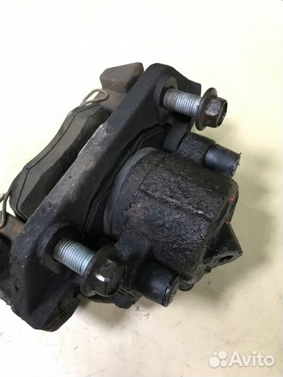 Суппорт передний правый Ford Maverick 2 YF 2004