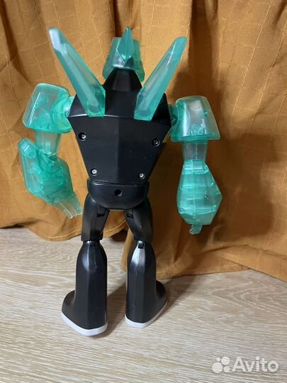 Игрушка BEN 10 Алмаз