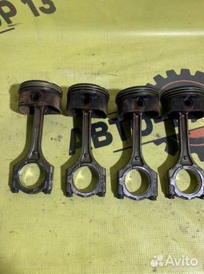 Поршень с шатуном Kia Rio 2015-2017