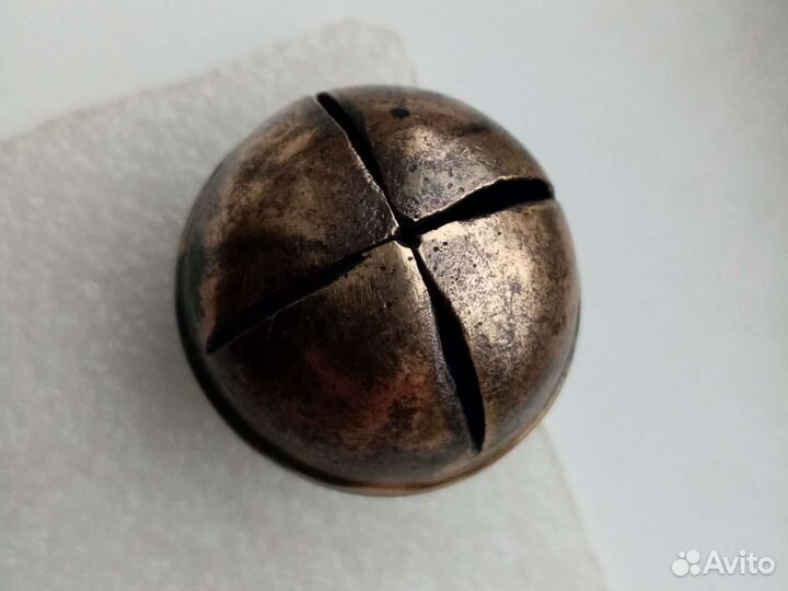 Старинный бубенчик