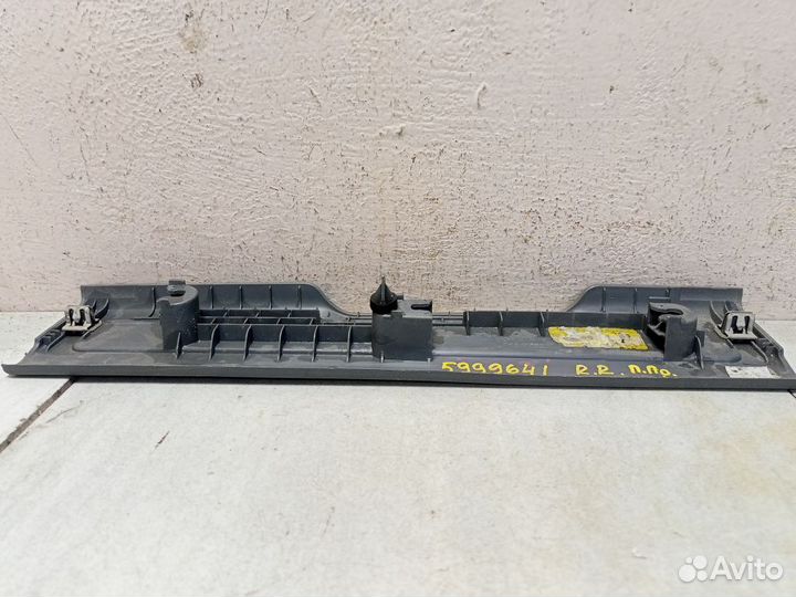 Накладка на порог внутренняя