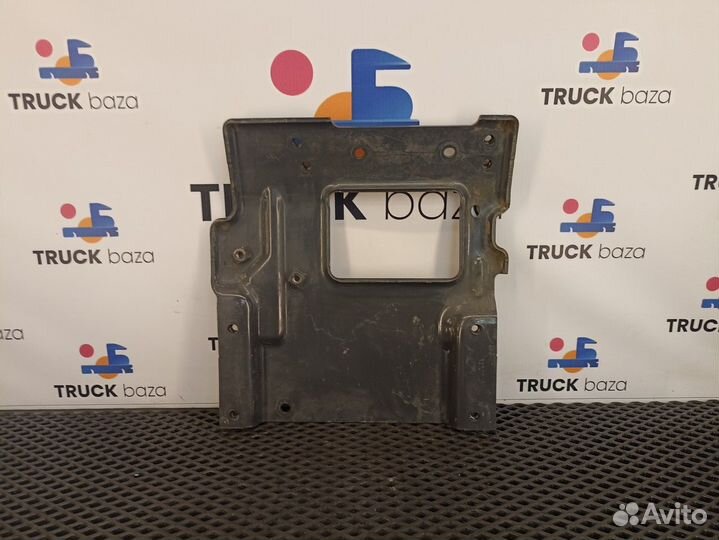 1850265 Кронштейн усилителя бампера правый