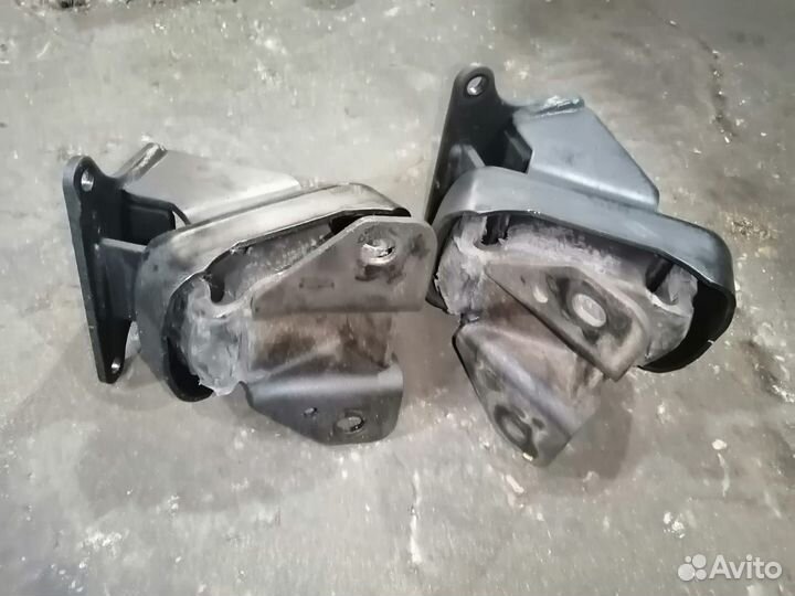 Подушки двигателя для Hyundai Grand Starex