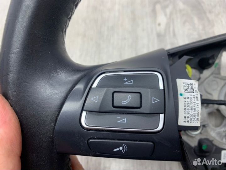 Рулевое колесо Volkswagen Passat B7 cffb 2.0 TDI