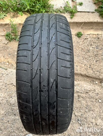 Bridgestone Dueler H/P Sport 215/65 R16