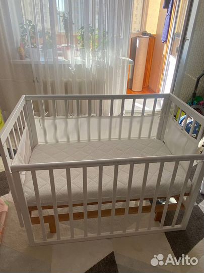 Детская кроватка