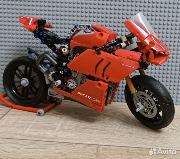 Lego Technic 42107 Ducati