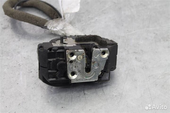 Замок двери задней правой Nissan Qashqai J10