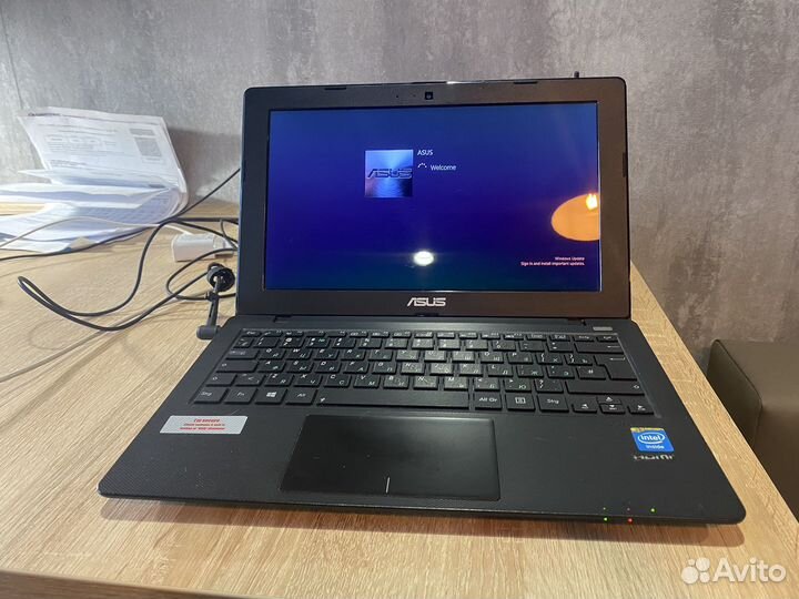 Нетбук asus x200ca