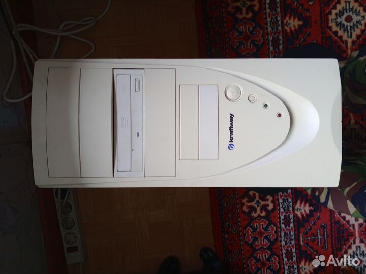 Монитор, компьютер, клавиатура, мышь
