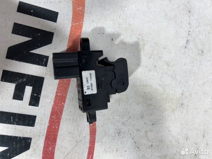 Блок кнопок стеклоподъёмника Infiniti G35/37/25